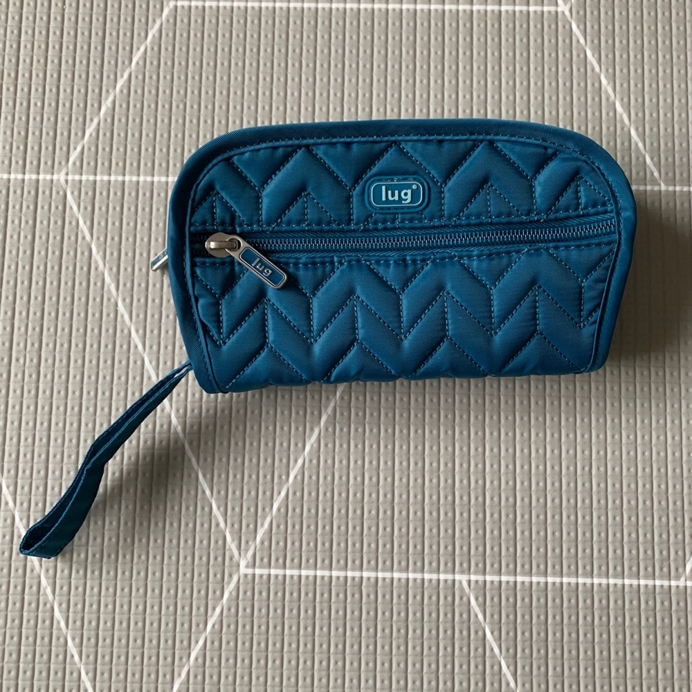 Lug Toiletries/Cosmetic Case